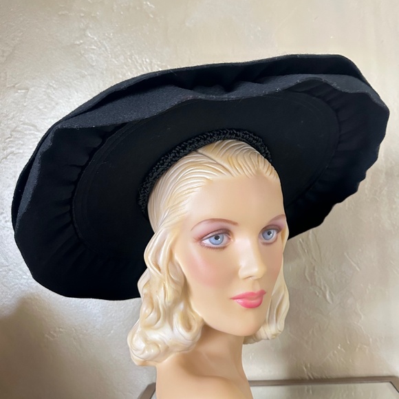 IRRESISTIBLE 1940s\' BLACK FELT/STRAW HAT - WIDE DOUBLE FELT BRIM & STRAW CROWN main image 8